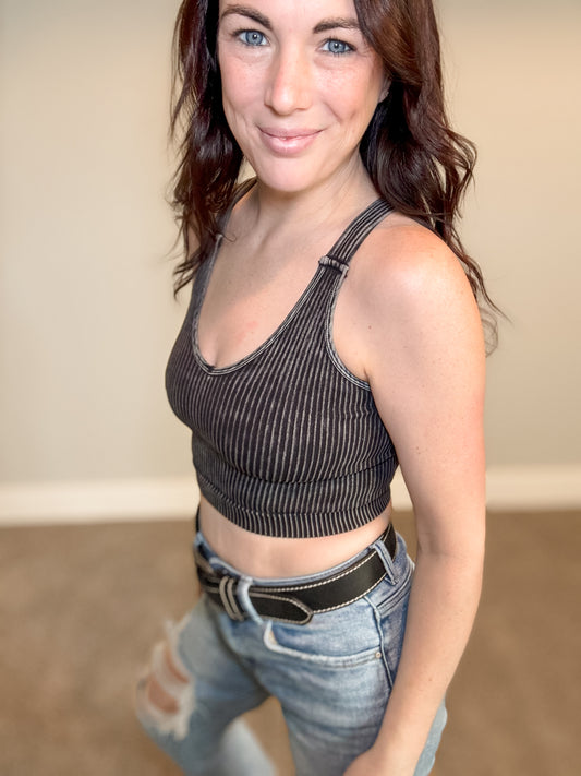 Kelsi Seamless V-Neck Crop Tank